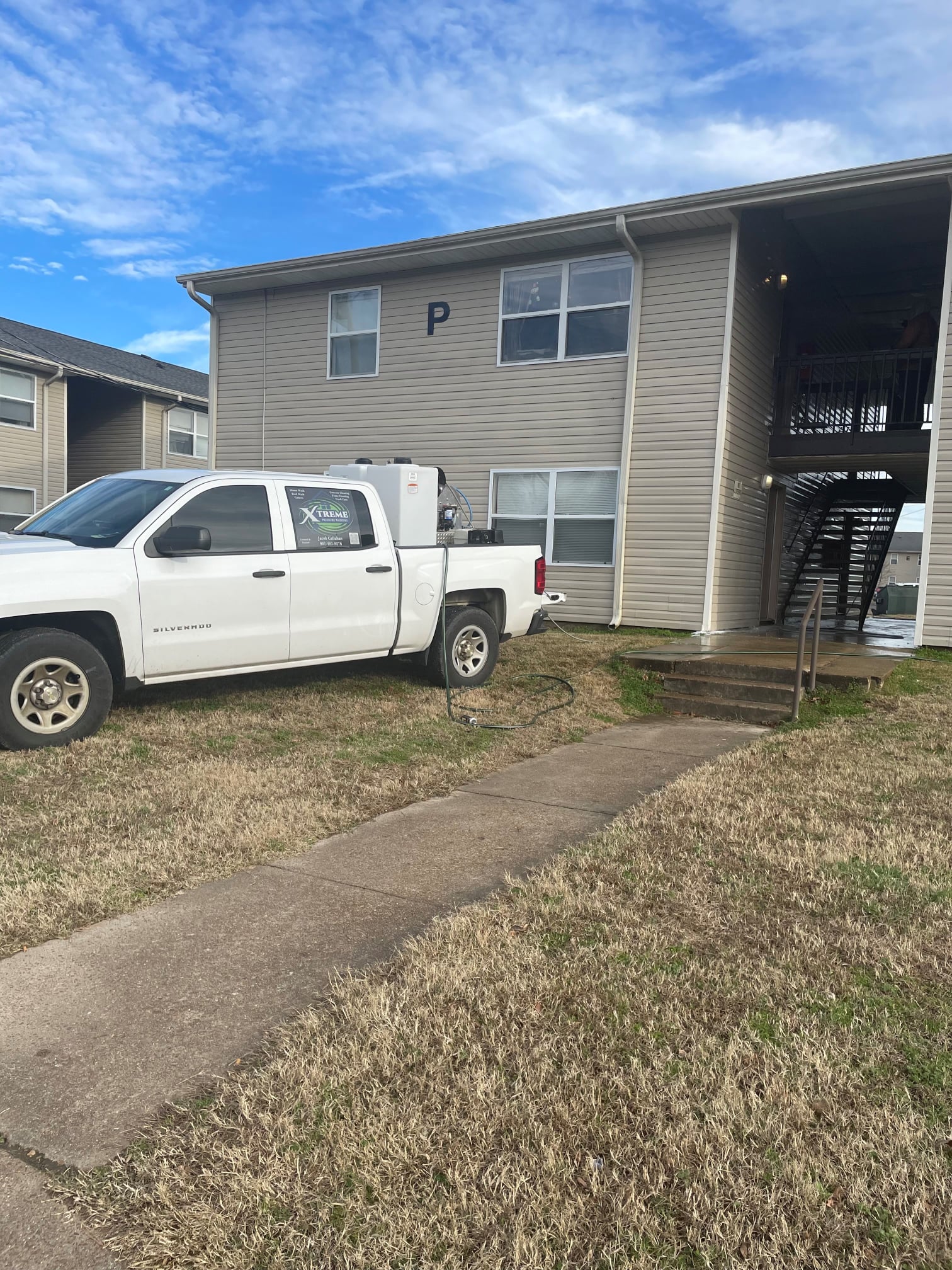 Apartment Wash in Covington, TN